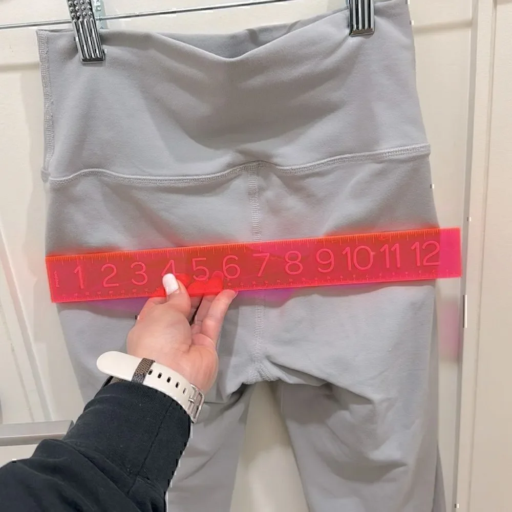 Alo Yoga Leggings- Crop Light Gray with Mesh Detailing Size XXS